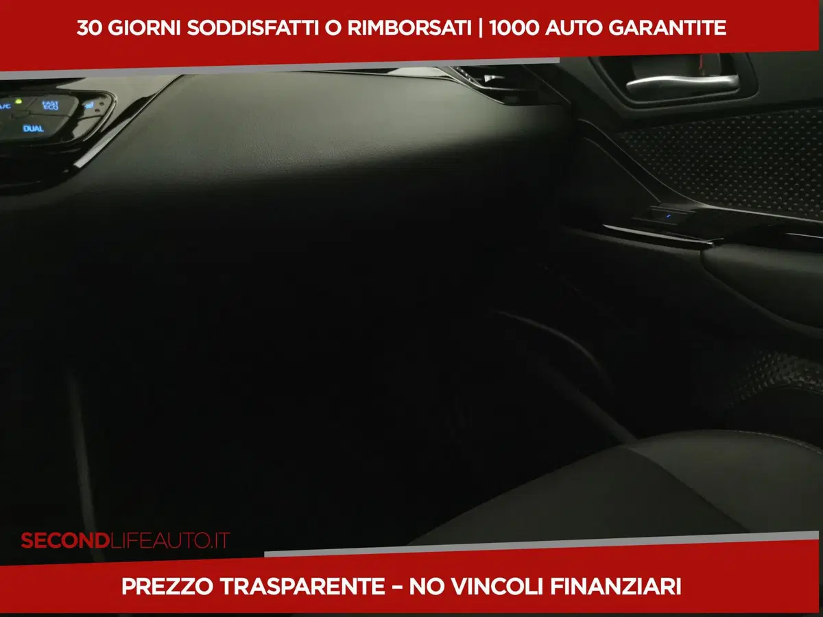 Toyota Toyota C-HR usata a Chieti (12)