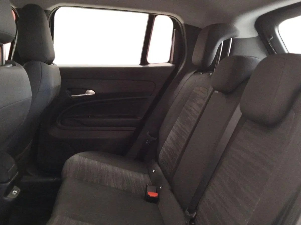Jeep Avenger usata a Roma (10)
