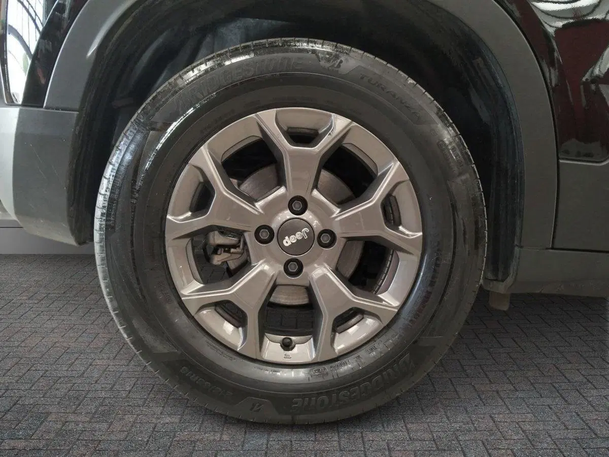 Jeep Avenger usata a Roma (13)