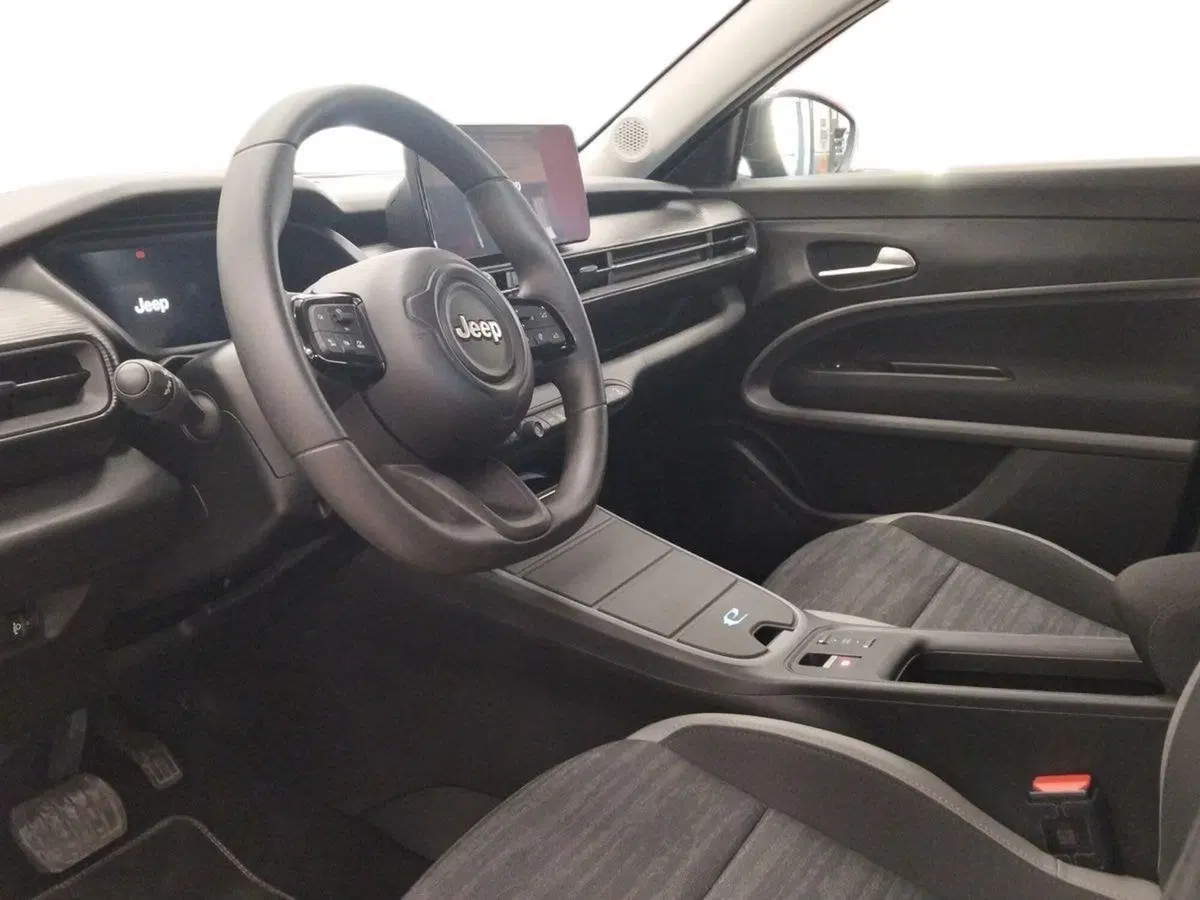 Jeep Avenger usata a Roma (6)