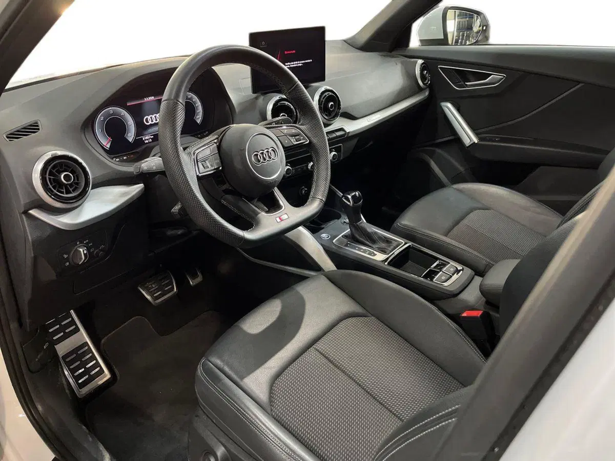 Audi Q2 usata a Bari (10)