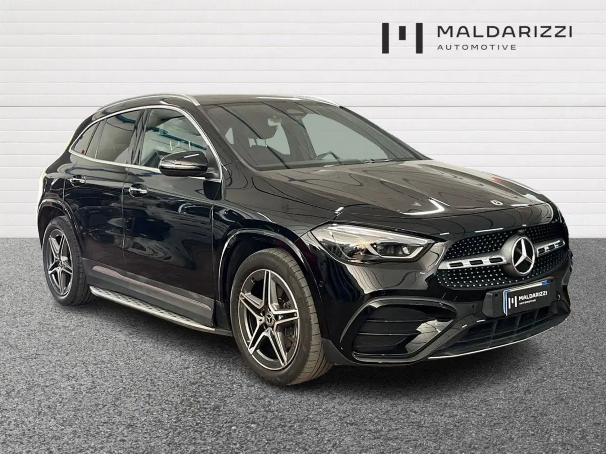 Mercedes-Benz GLA SUV usata a Bari