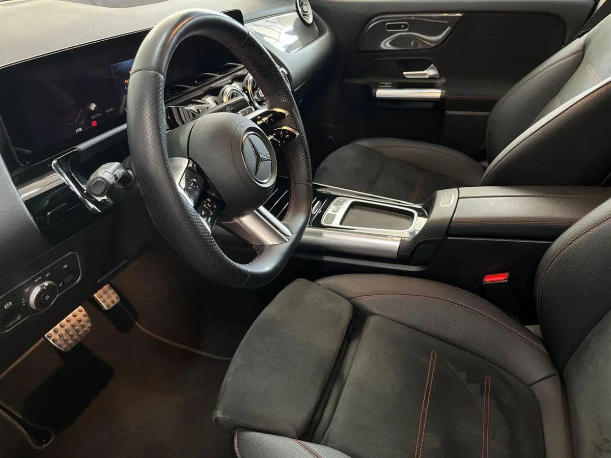 Mercedes-Benz GLA SUV usata a Bari (10)