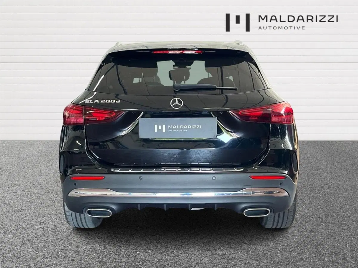 Mercedes-Benz GLA SUV usata a Bari (3)