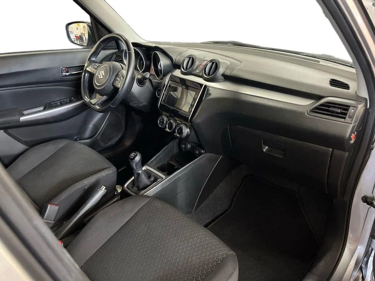 Suzuki Swift usata a Bari (9)
