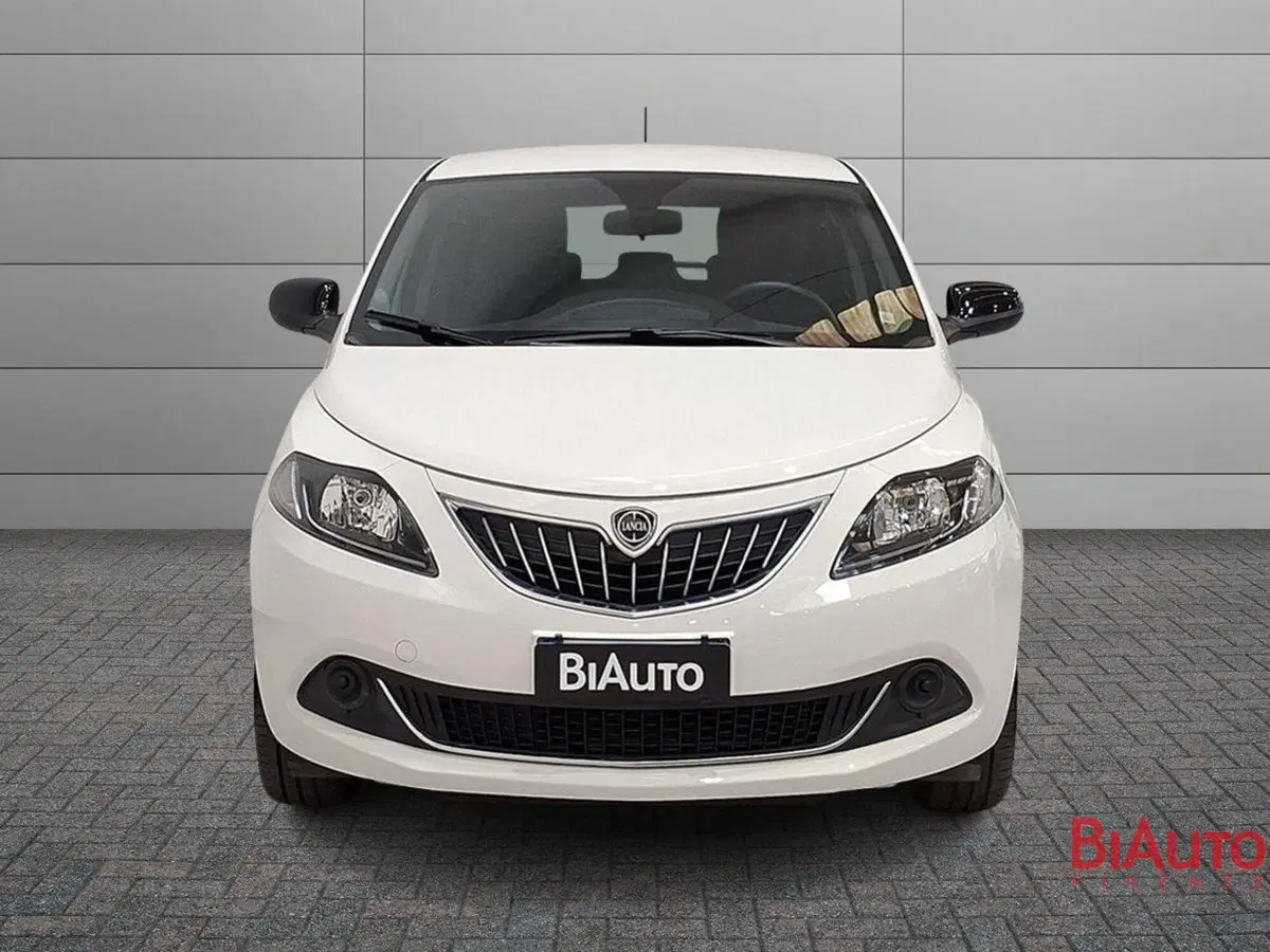 Lancia Ypsilon usata a Firenze (12)