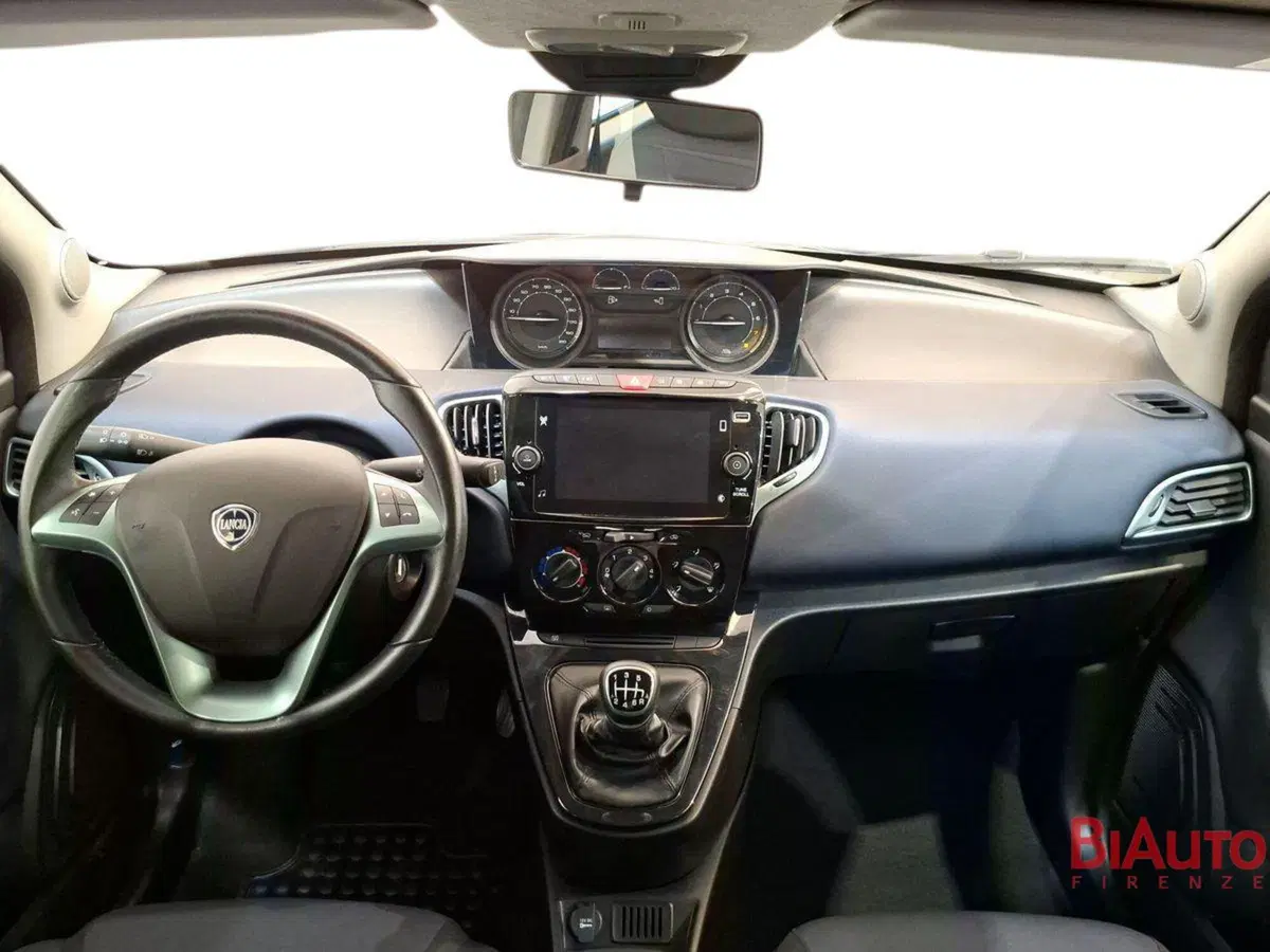 Lancia Ypsilon usata a Firenze (14)