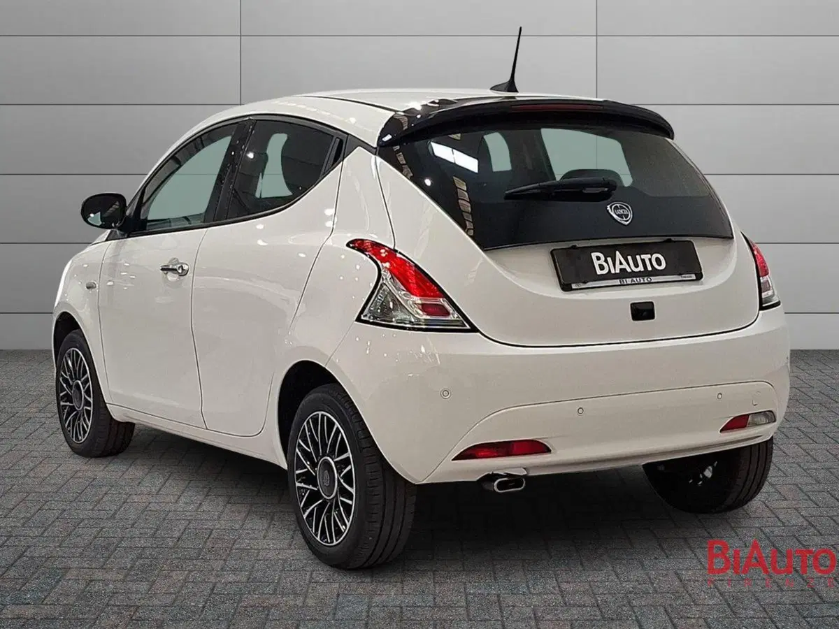 Lancia Ypsilon usata a Firenze (4)