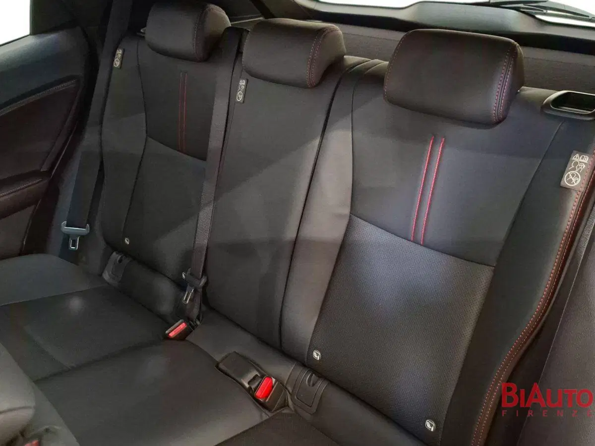 Lexus LBX usata a Firenze (10)