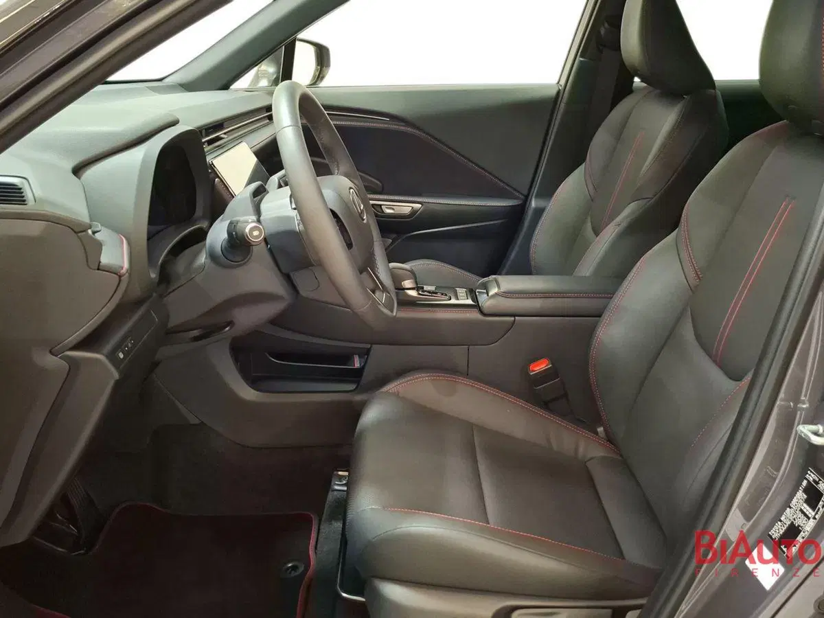 Lexus LBX usata a Firenze (19)
