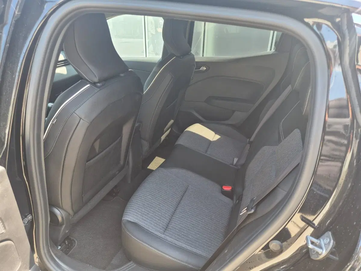 Mitsubishi Colt usata a Como (13)