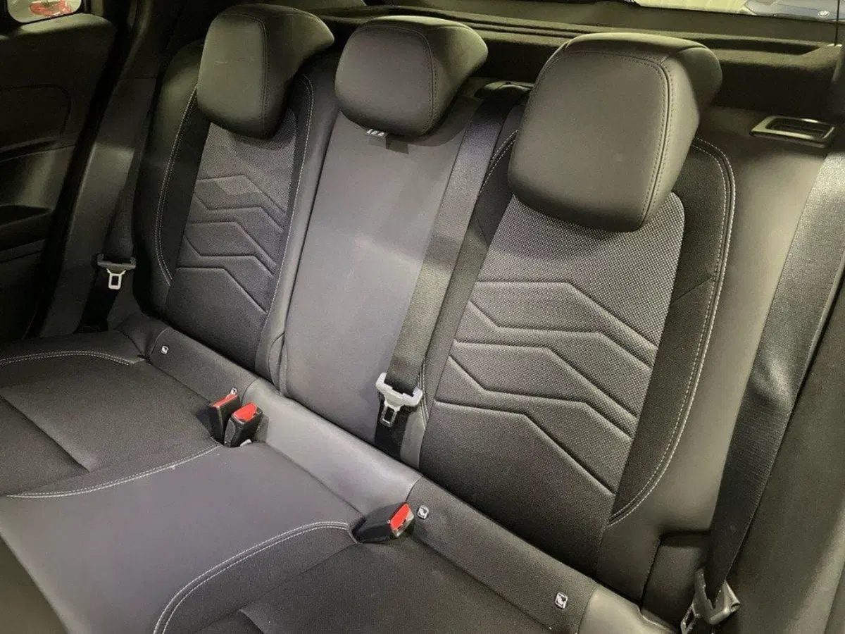 Jeep Avenger usata a Macerata (13)
