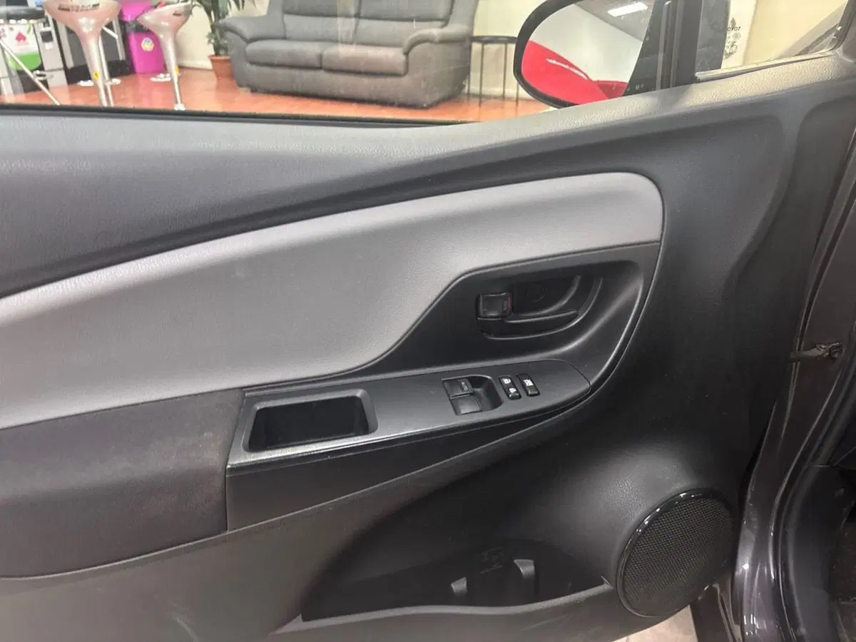 Toyota Yaris usata a Torino (12)