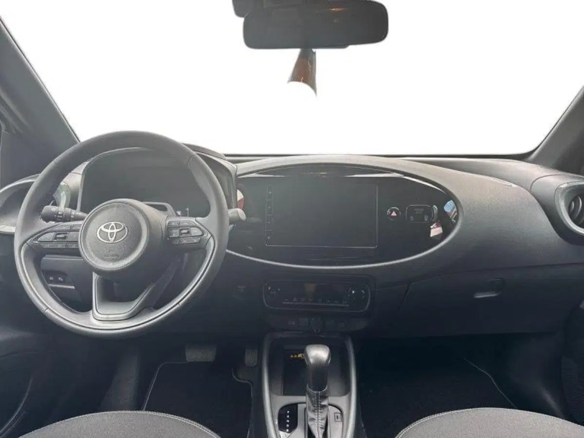 Toyota Aygo X nuova a Perugia (13)