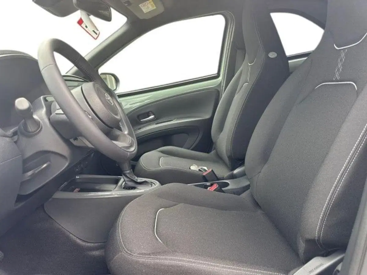 Toyota Aygo X nuova a Perugia (15)