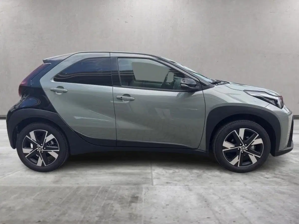 Toyota Aygo X nuova a Perugia (3)