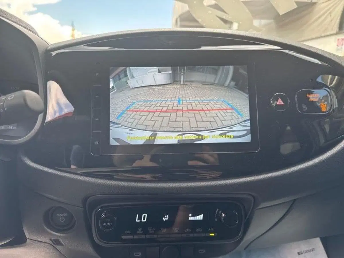 Toyota Aygo X nuova a Perugia (9)