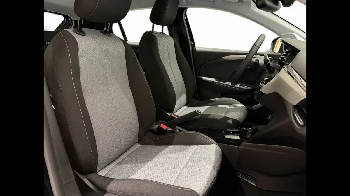 Opel Corsa nuova a Palermo (9)