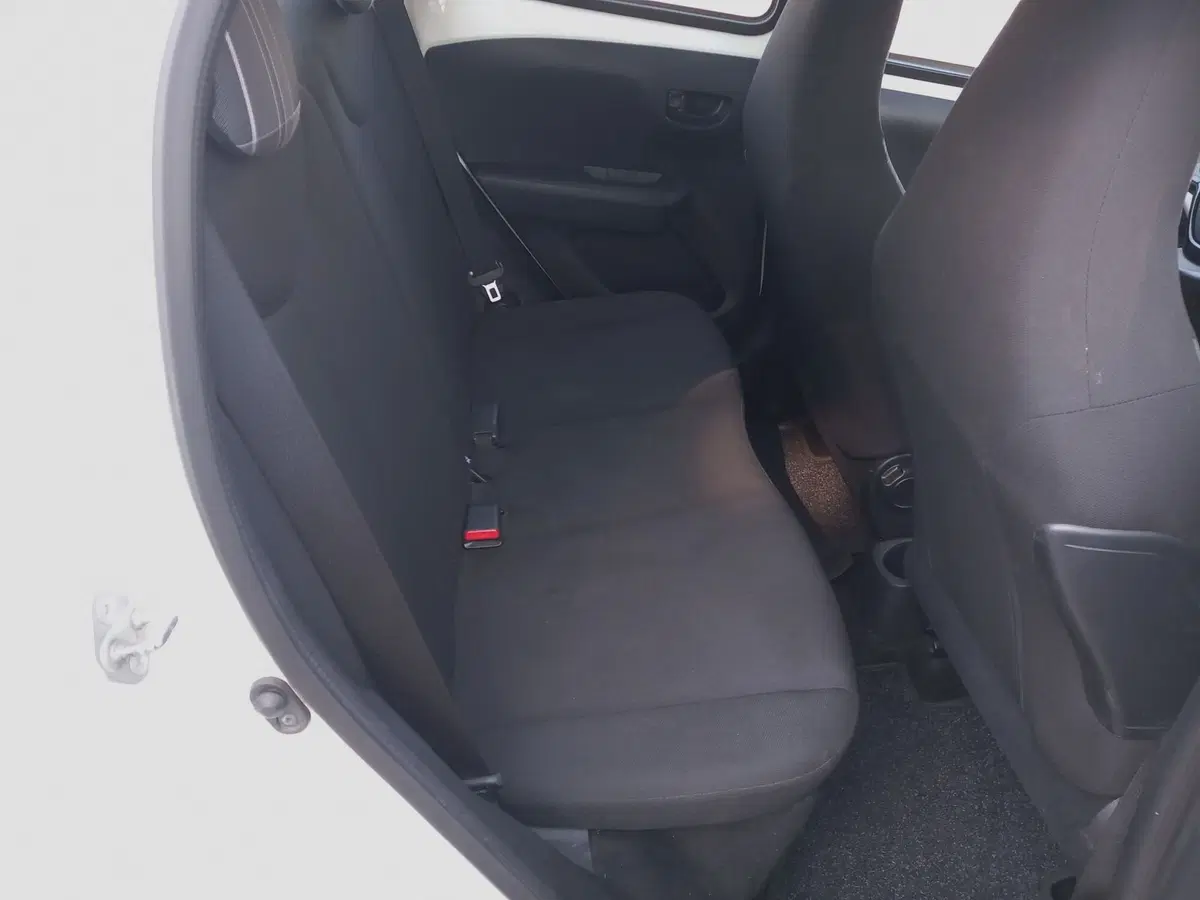Peugeot 108 usata a Lucca (14)