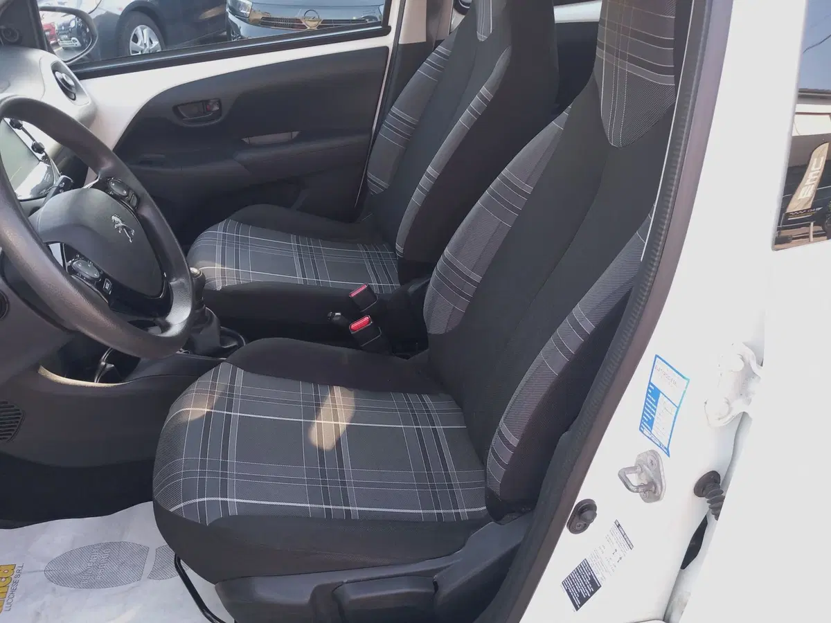 Peugeot 108 usata a Lucca (9)