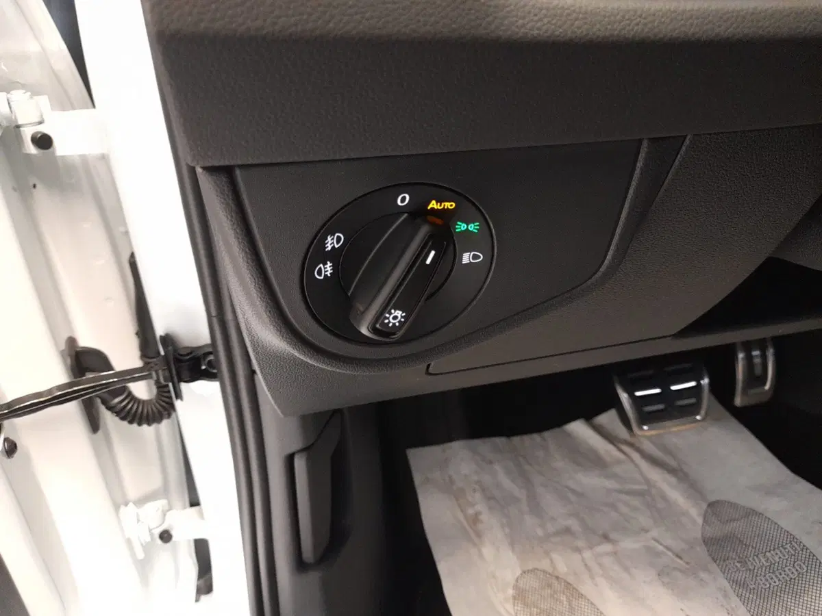 Volkswagen Taigo nuova a Bologna (10)