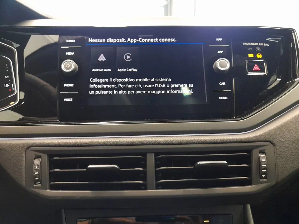 Volkswagen Taigo nuova a Bologna (14)