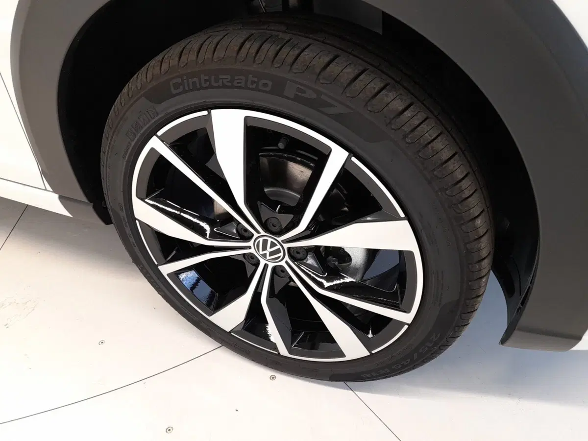 Volkswagen Taigo nuova a Bologna (7)