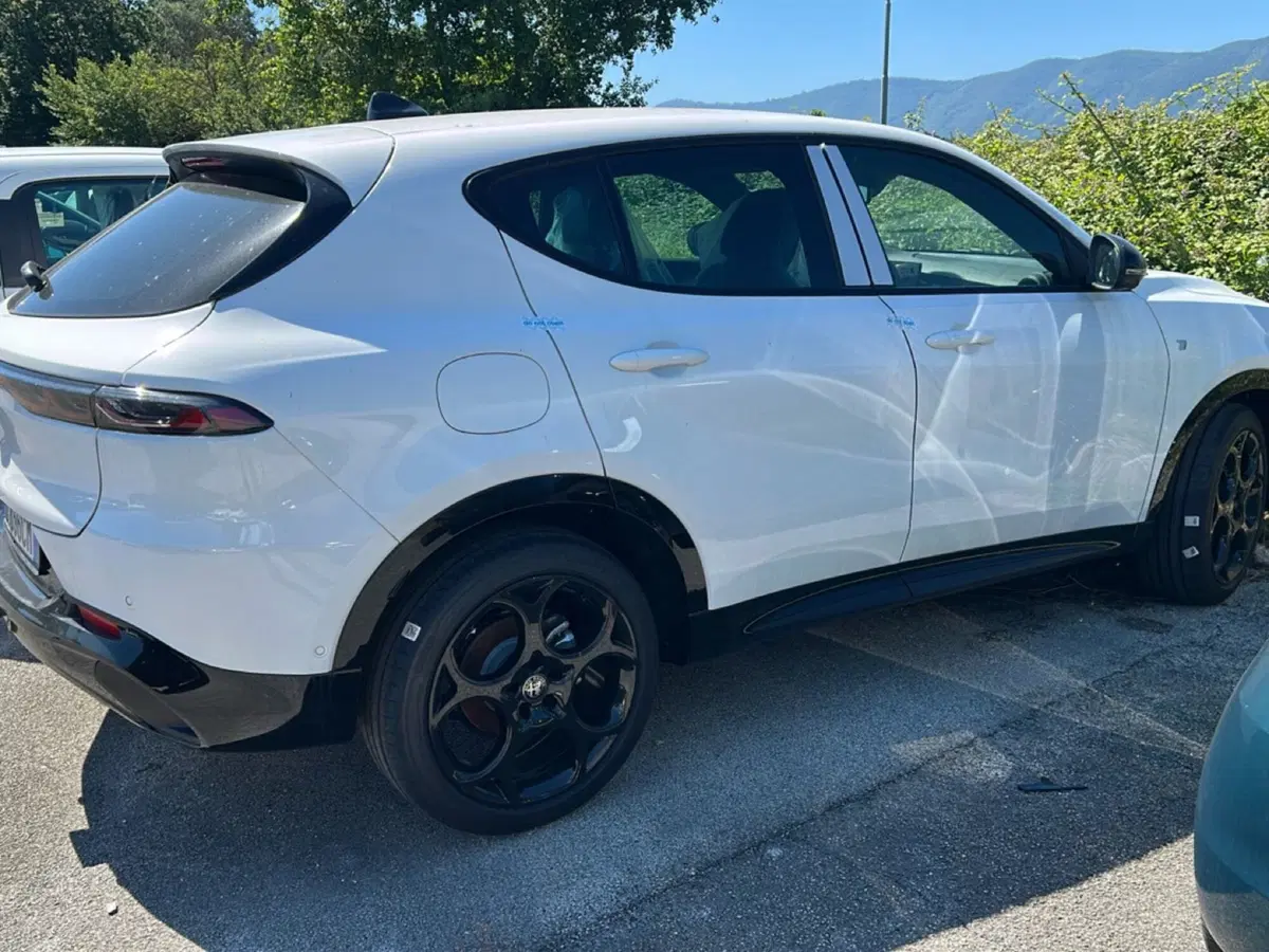 Alfa Romeo Tonale nuova a Frosinone (4)