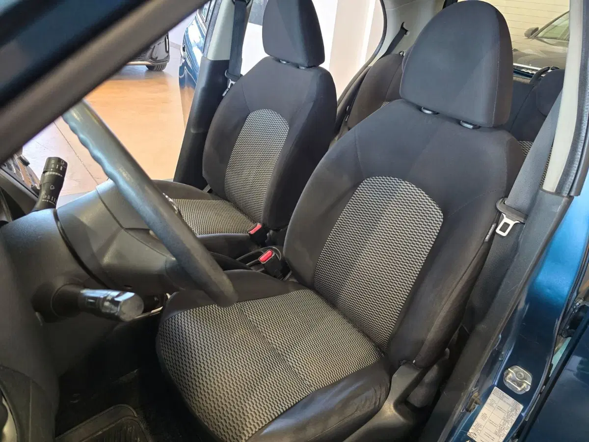Nissan Micra usata a Rimini (7)