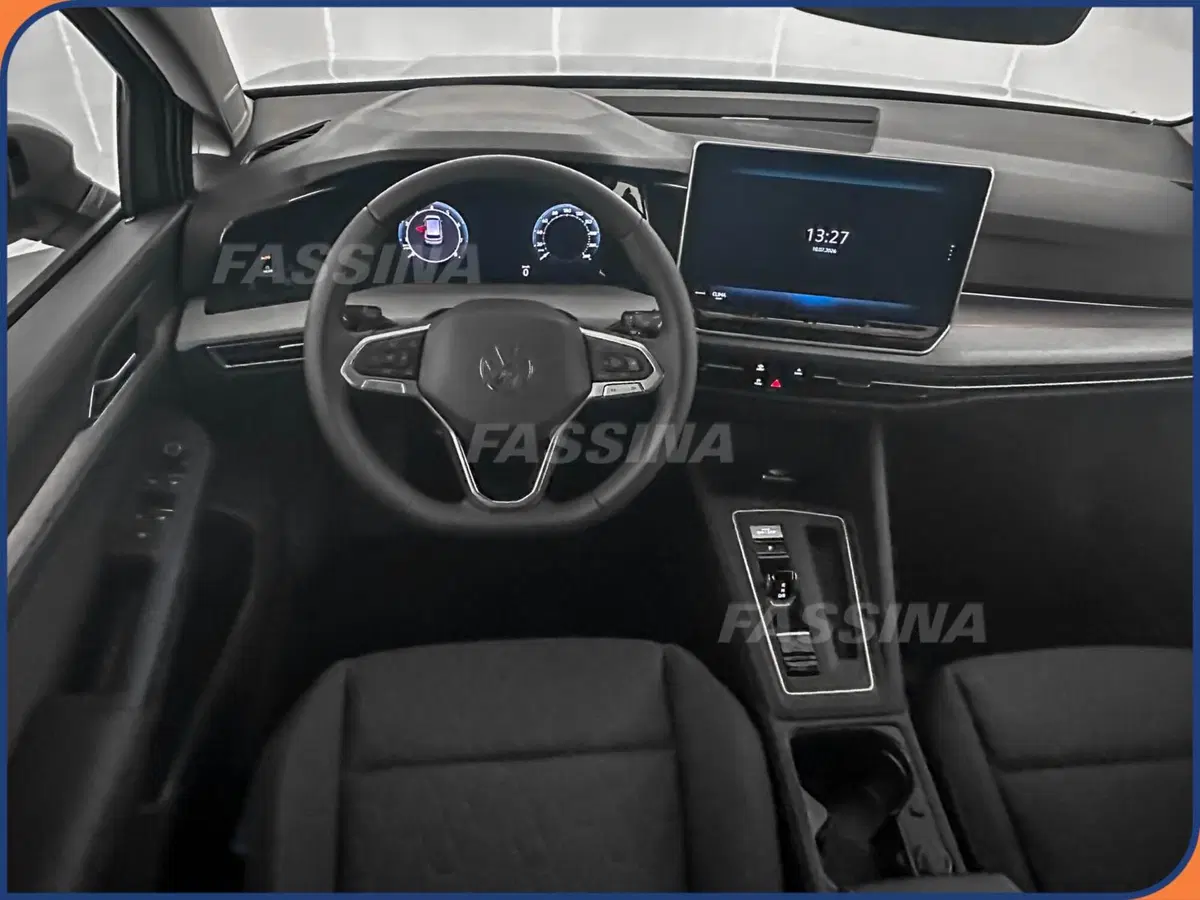 Volkswagen Golf nuova a Milano (11)