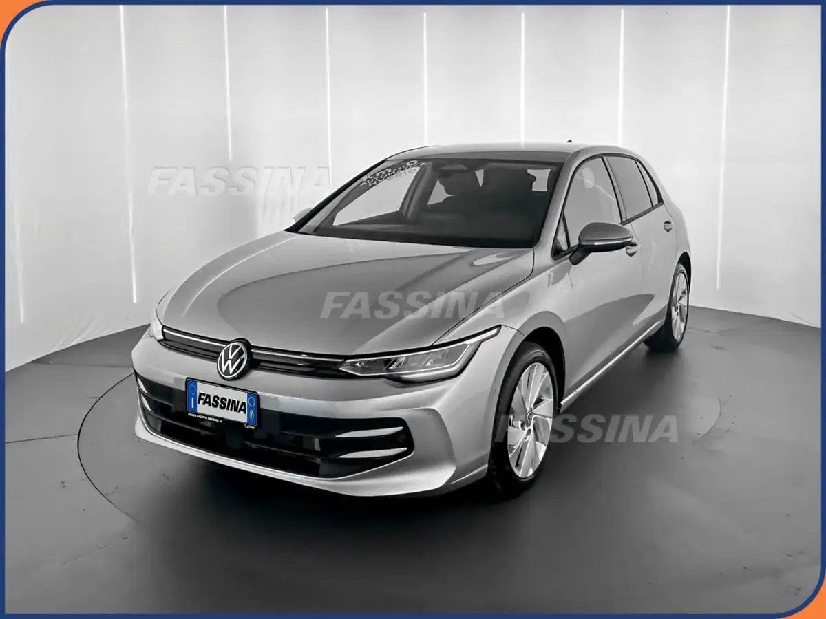 Volkswagen Golf nuova a Milano (3)