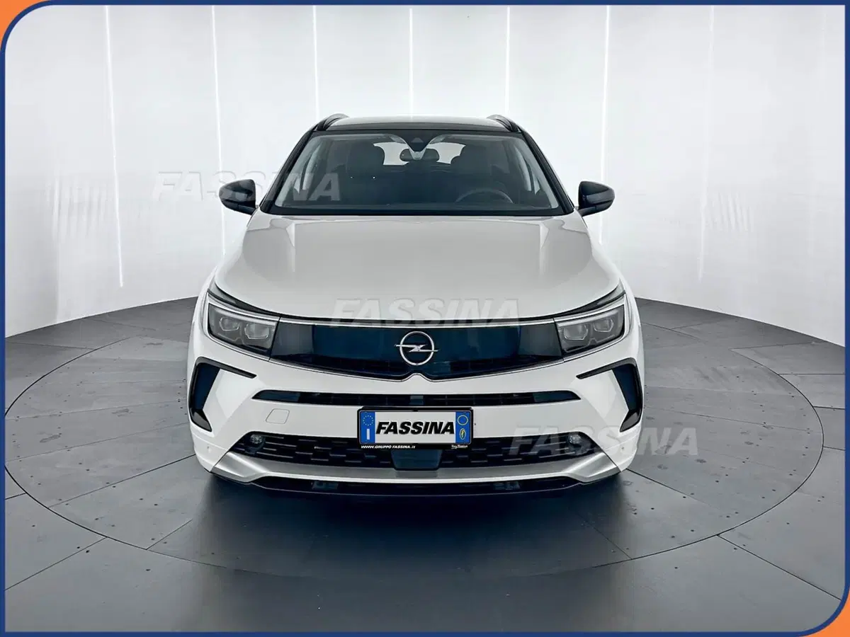 Opel Grandland nuova a Milano (2)