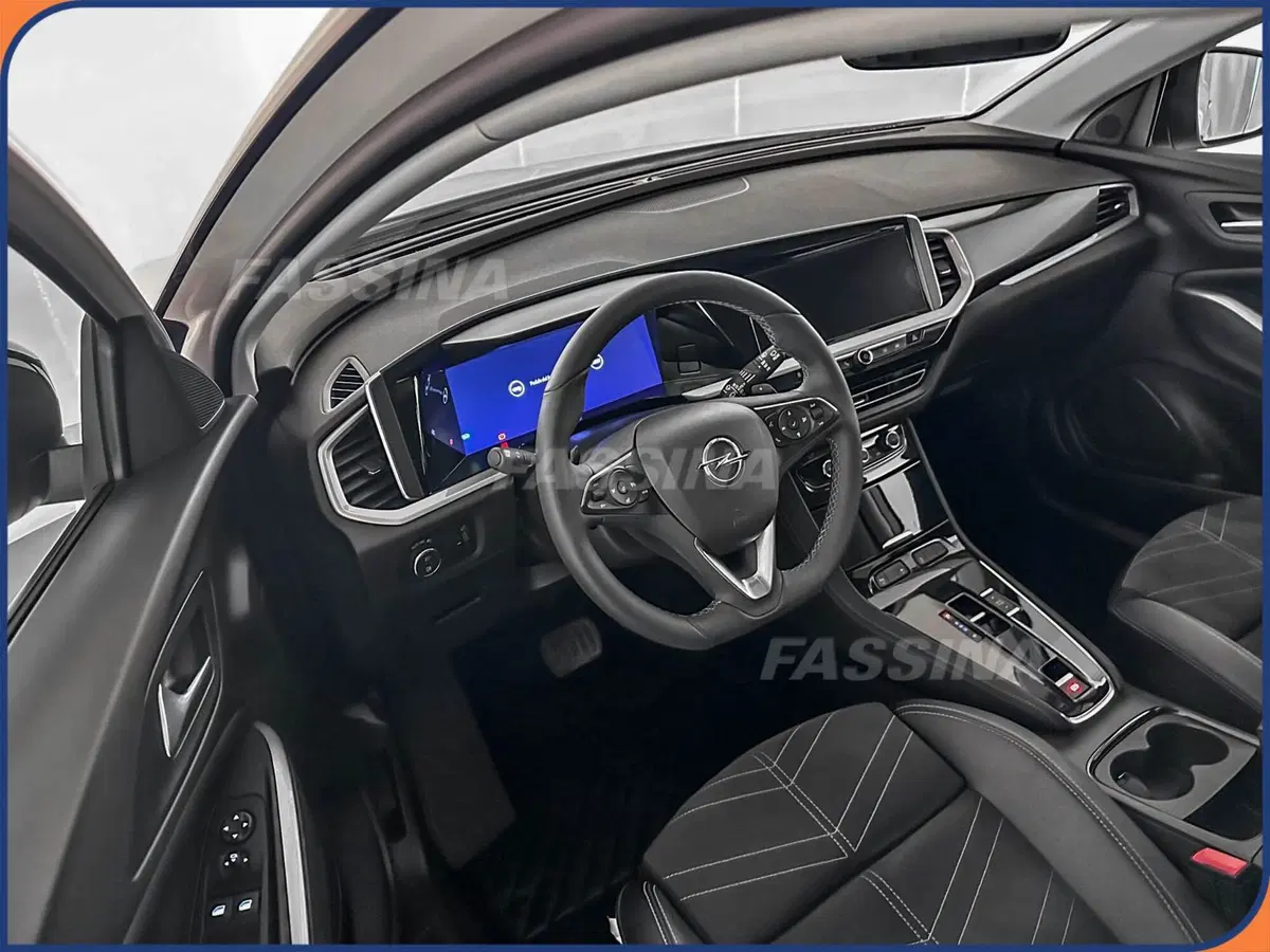 Opel Grandland nuova a Milano (8)