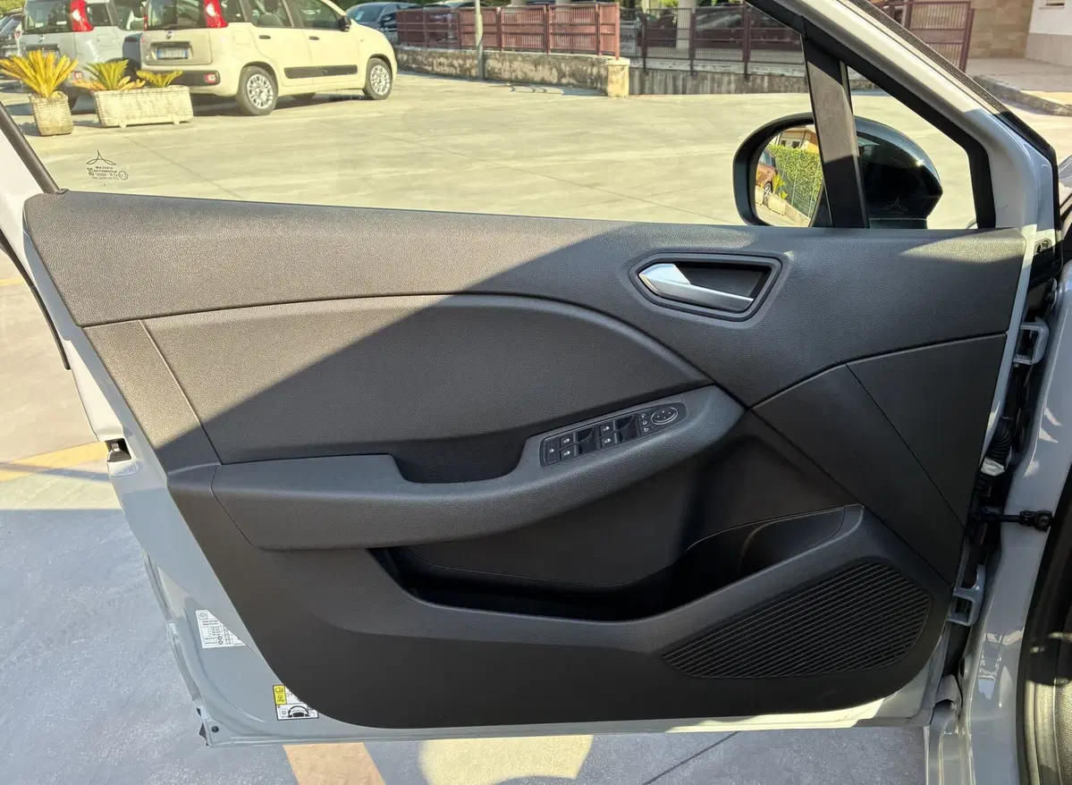 Renault Clio usata a Frosinone (9)