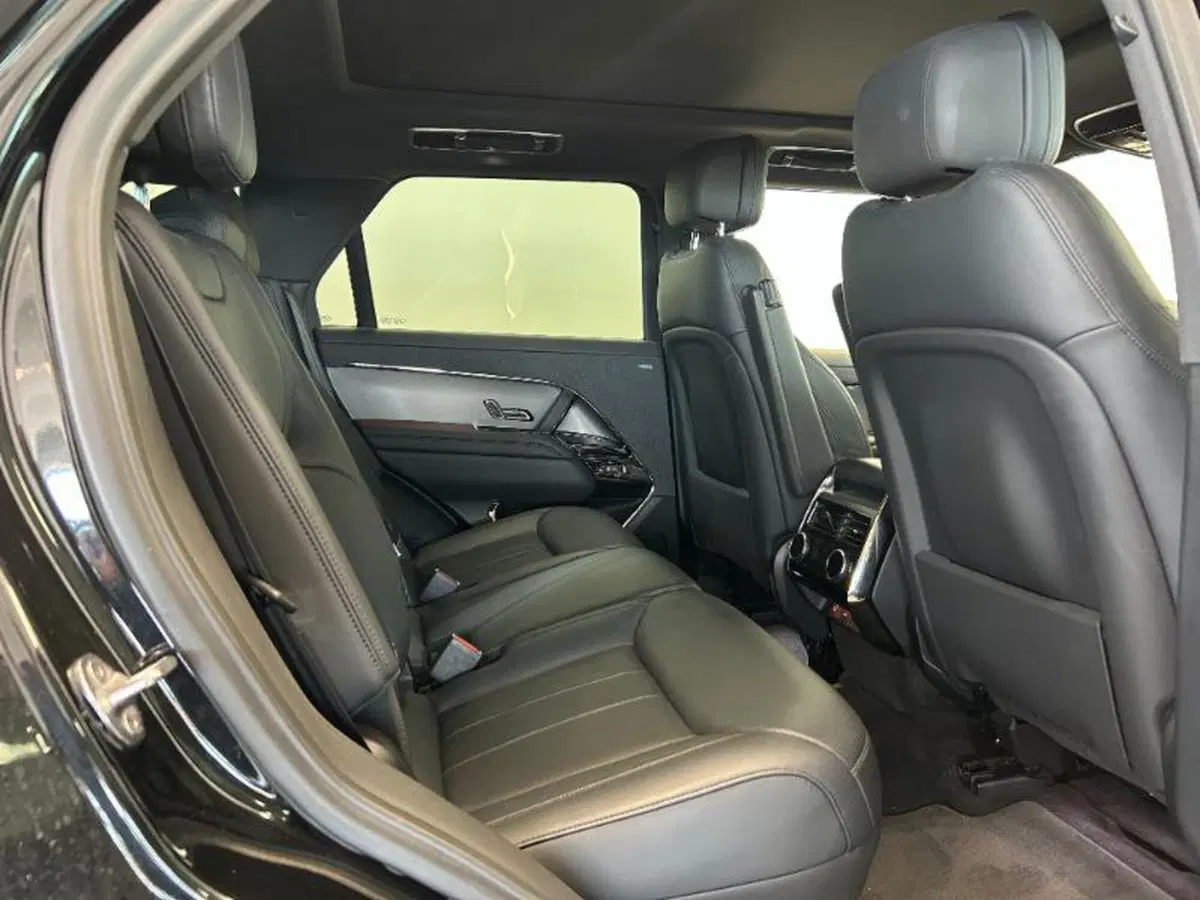 Land Rover Range Rover Sport usata a Venezia (13)