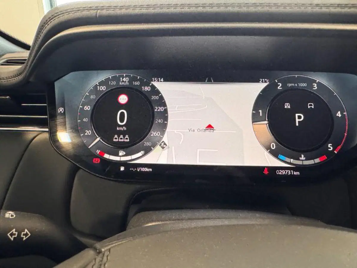 Land Rover Range Rover Sport usata a Venezia (20)