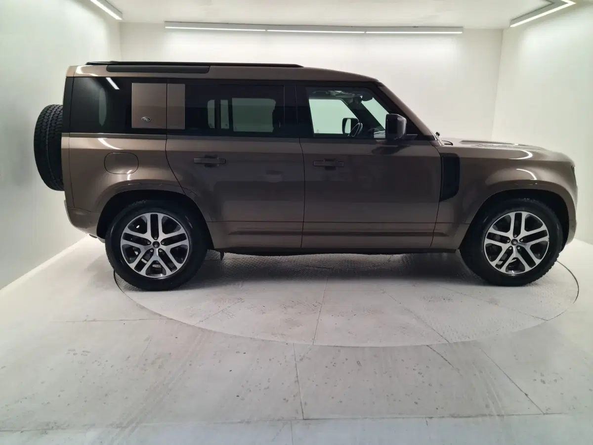 Land Rover Defender usata a Bergamo (2)