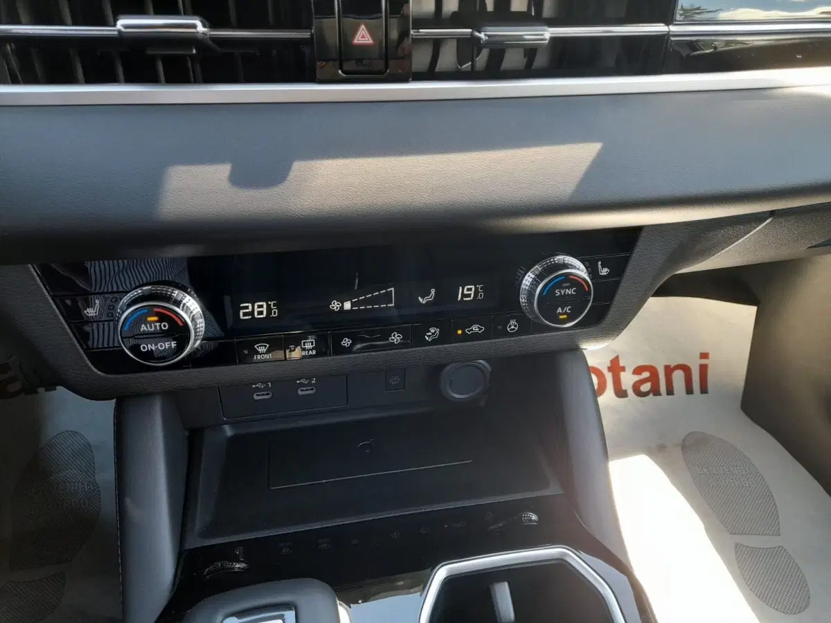 Mitsubishi Outlander nuova a L'Aquila (4)