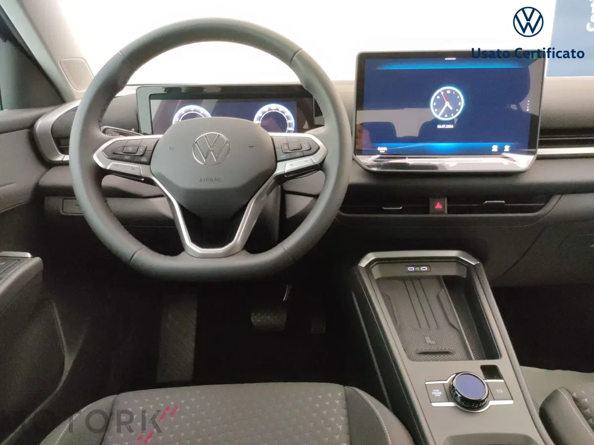 Volkswagen T-Roc nuova a Varese (12)