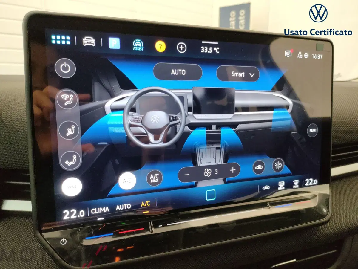Volkswagen T-Roc nuova a Varese (16)