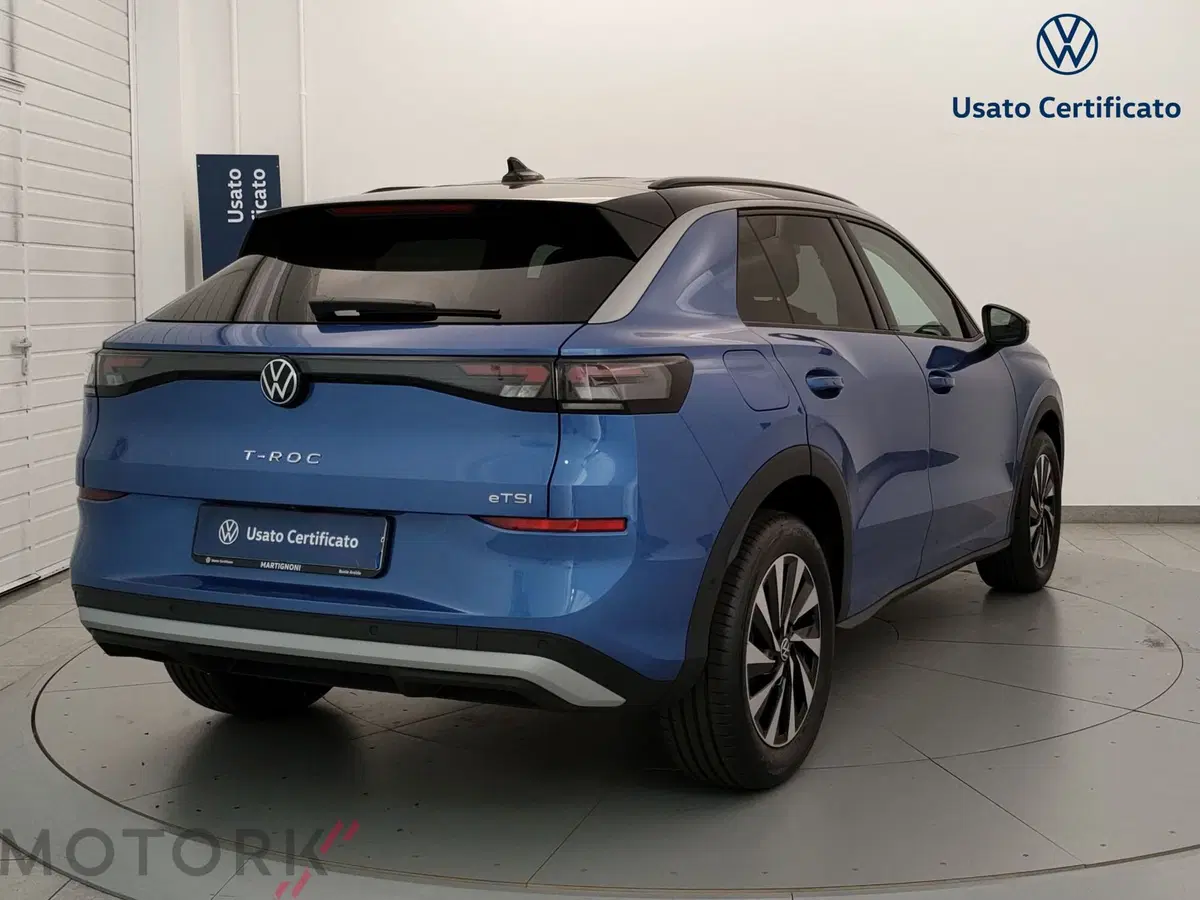 Volkswagen T-Roc nuova a Varese (5)