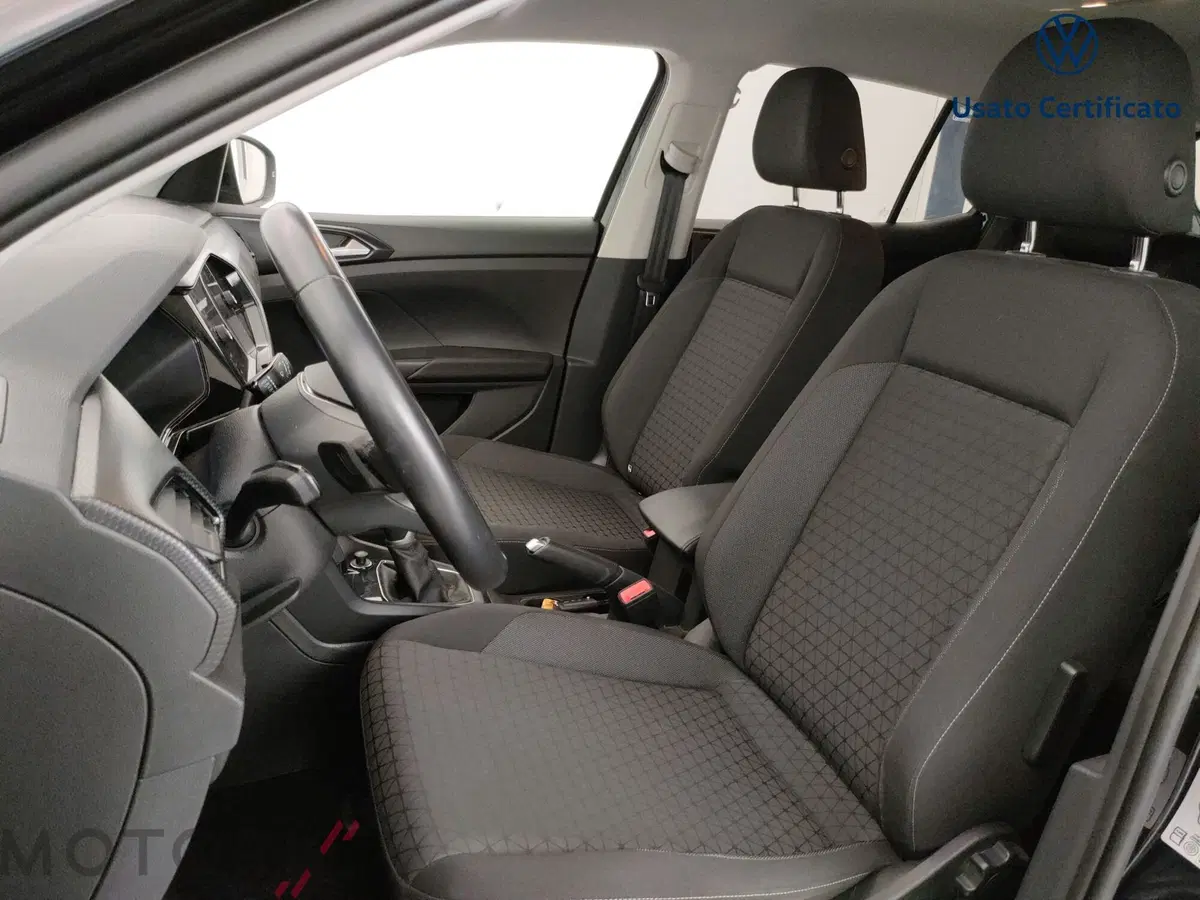 Volkswagen T-Cross usata a Varese (11)