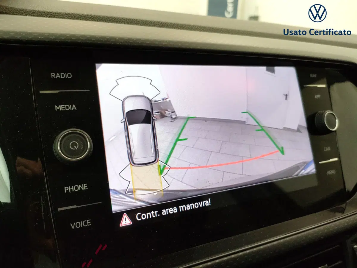 Volkswagen T-Cross usata a Varese (16)