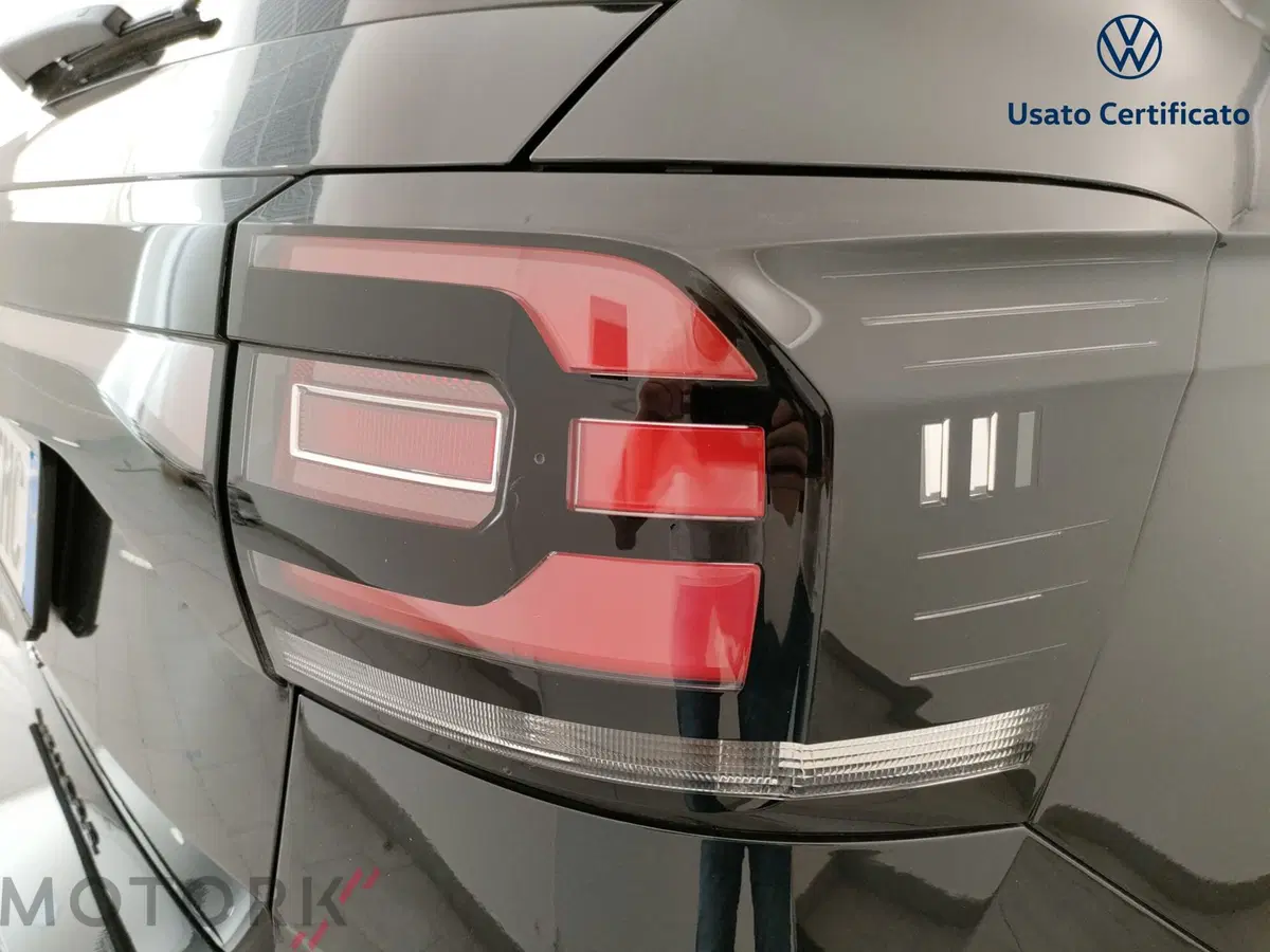 Volkswagen T-Cross usata a Varese (8)