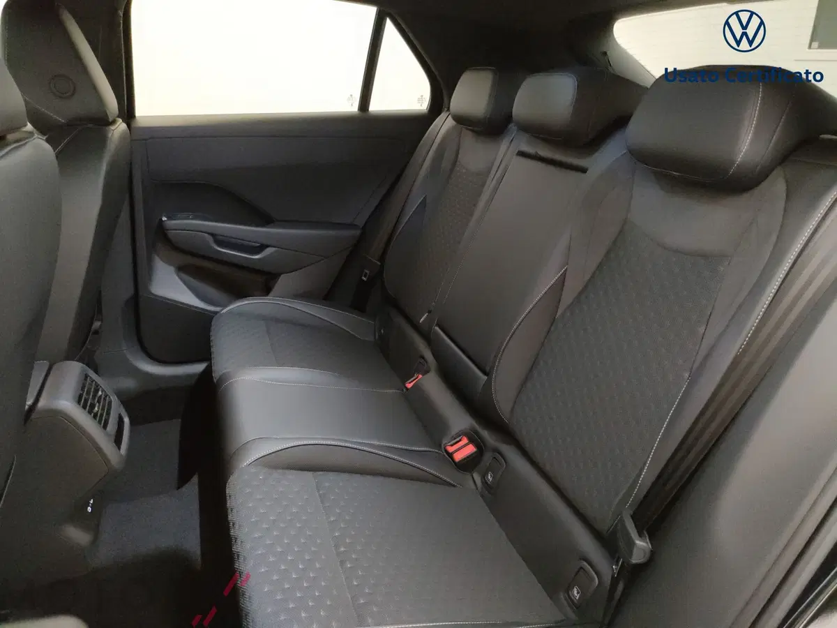 Volkswagen T-Roc nuova a Varese (10)