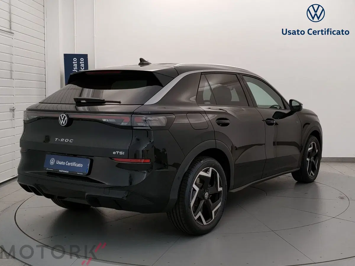 Volkswagen T-Roc nuova a Varese (5)