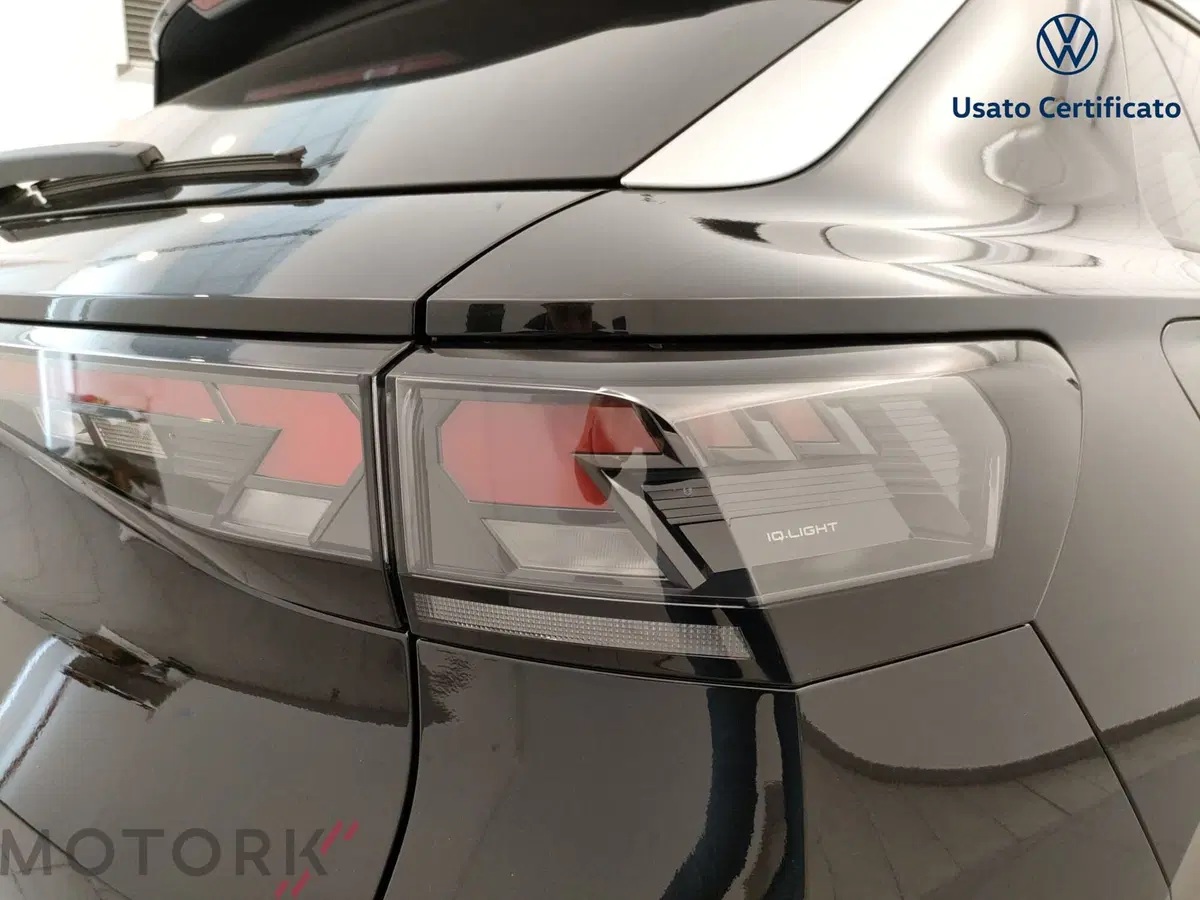 Volkswagen T-Roc nuova a Varese (8)