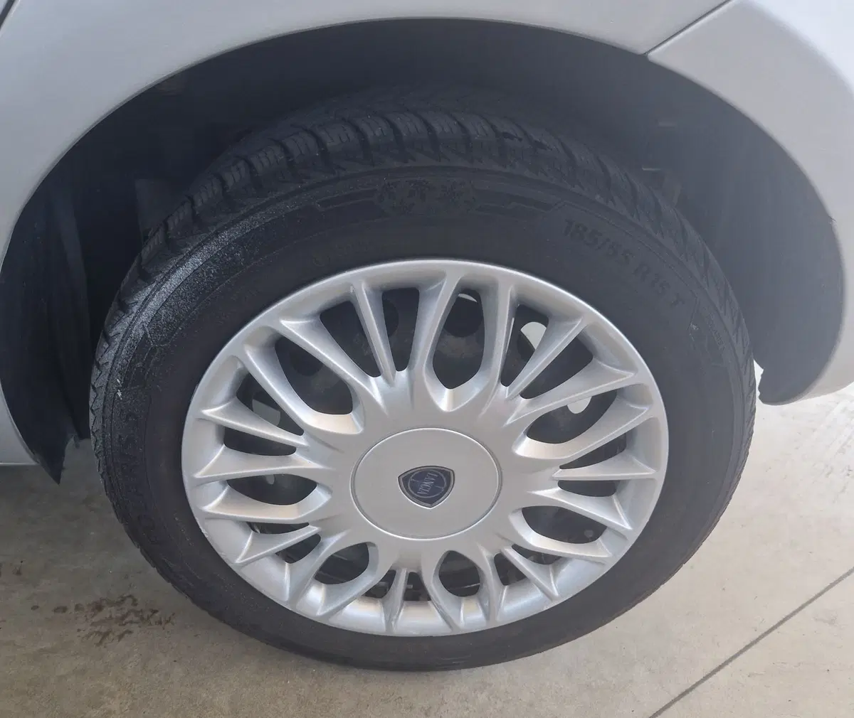 Lancia Ypsilon usata a Terni (15)