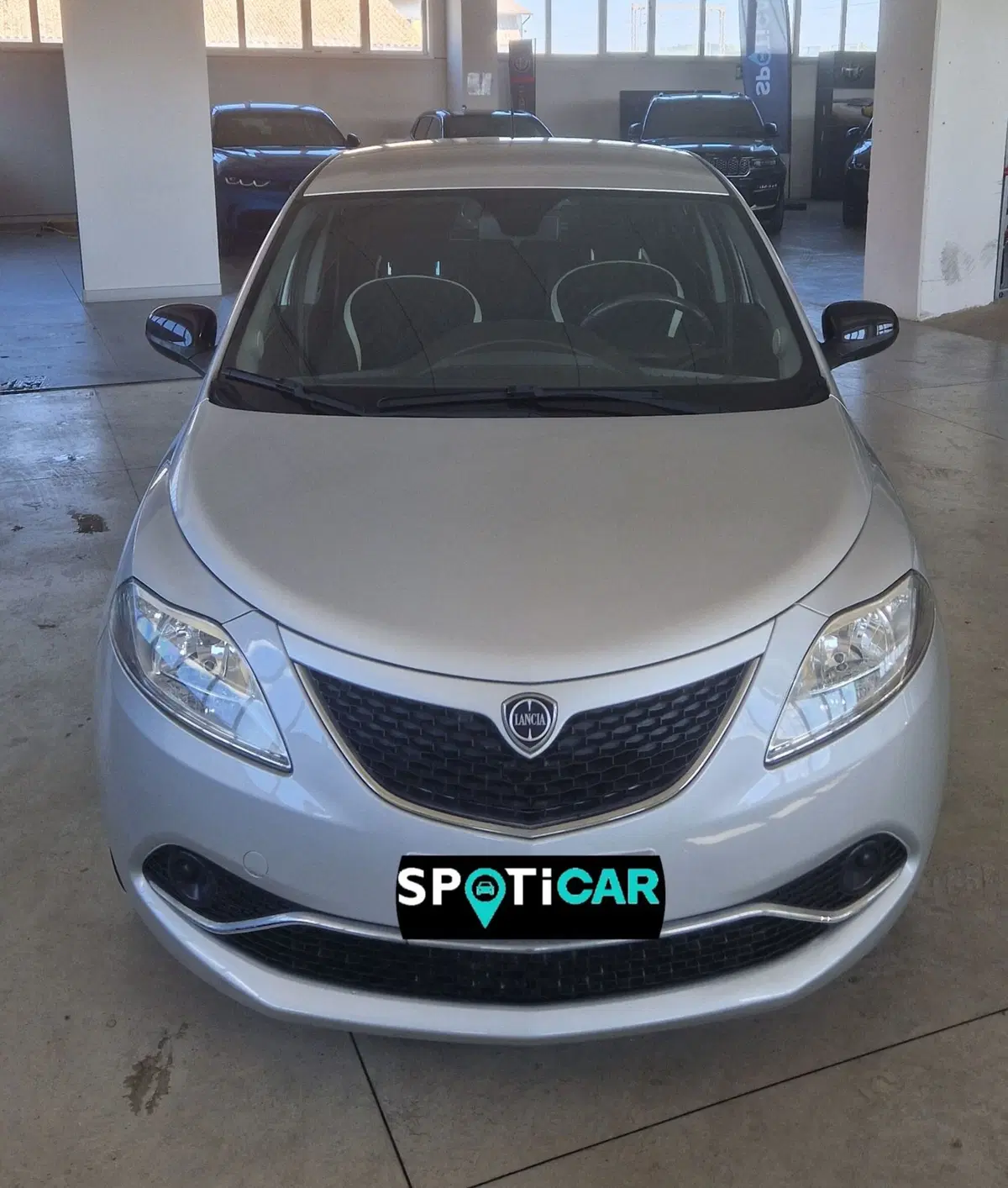 Lancia Ypsilon usata a Terni (2)