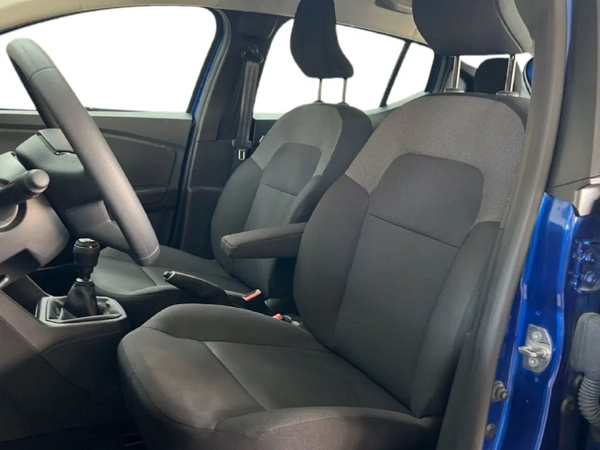 Dacia Sandero usata a Roma (12)